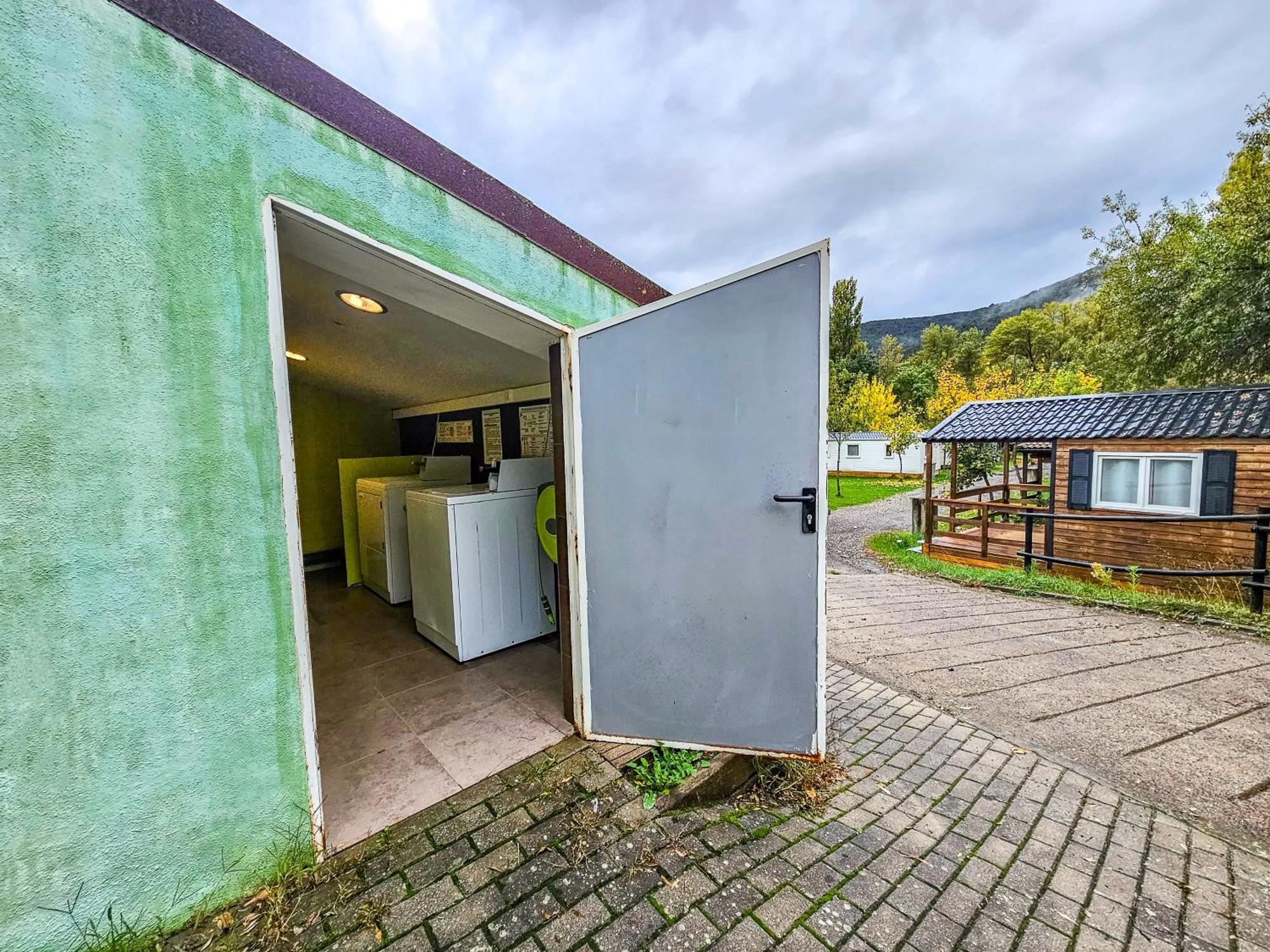 Bungalows Y Cabanas Solopuent Natur カスティエジョ・デ・ハカ エクステリア 写真